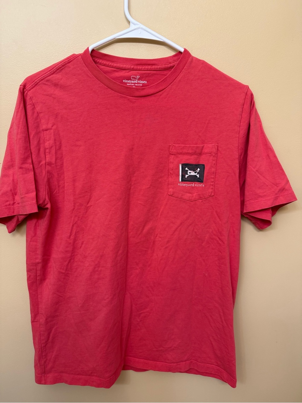 Vineyard Vines Short Sleeve Pocket Tee in Red